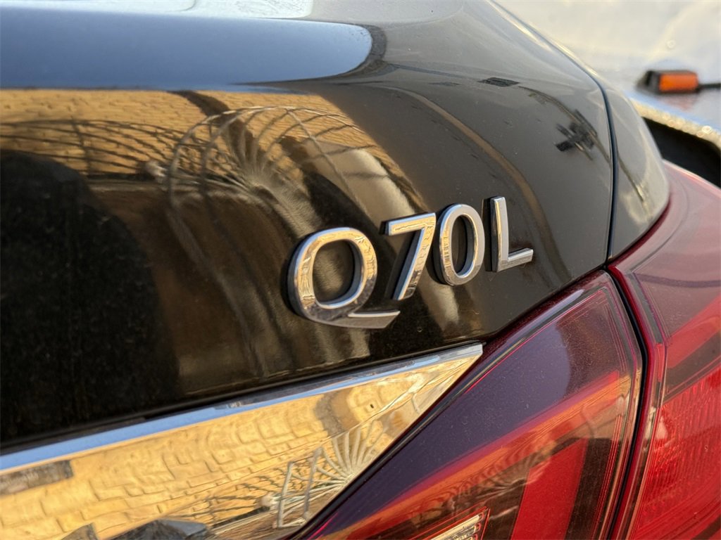 Used 2015 INFINITI Q70 L 5.6 w/ V8 Deluxe Technology Package image 8