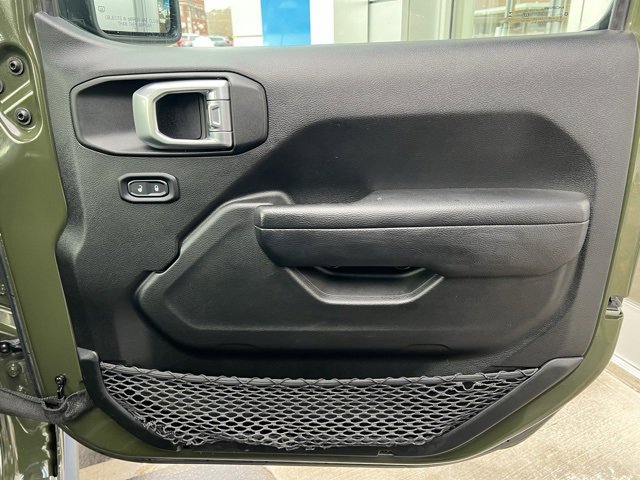 Used 2023 Jeep Wrangler Unlimited w/ Cold Weather Group image 18