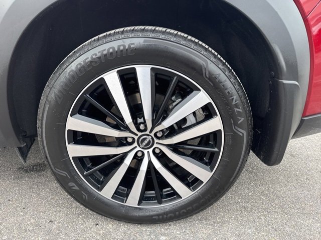 Used 2024 Nissan Pathfinder Platinum w/ Black Appearance Package image 55