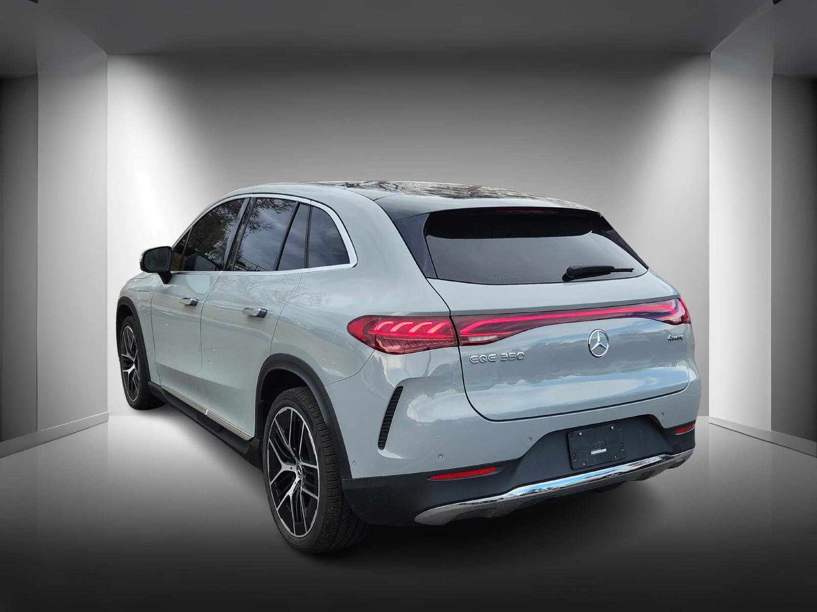 Used 2023 Mercedes-Benz EQE 350+ 4MATIC SUV image 3