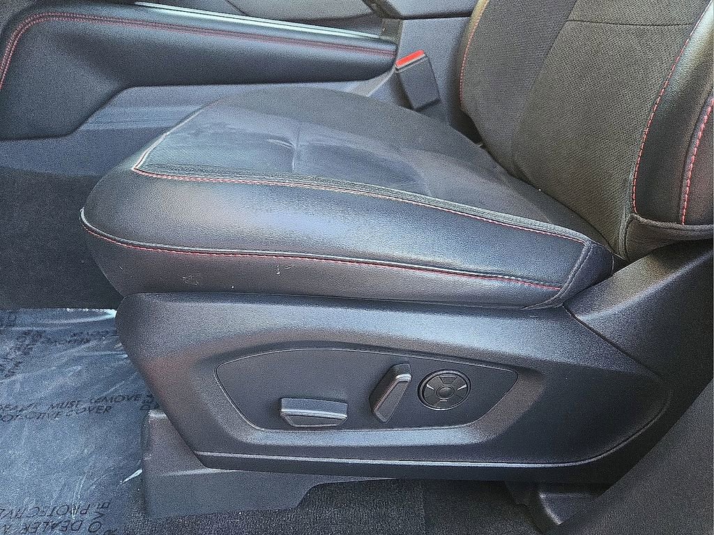 Used 2025 Ford Explorer ST image 25