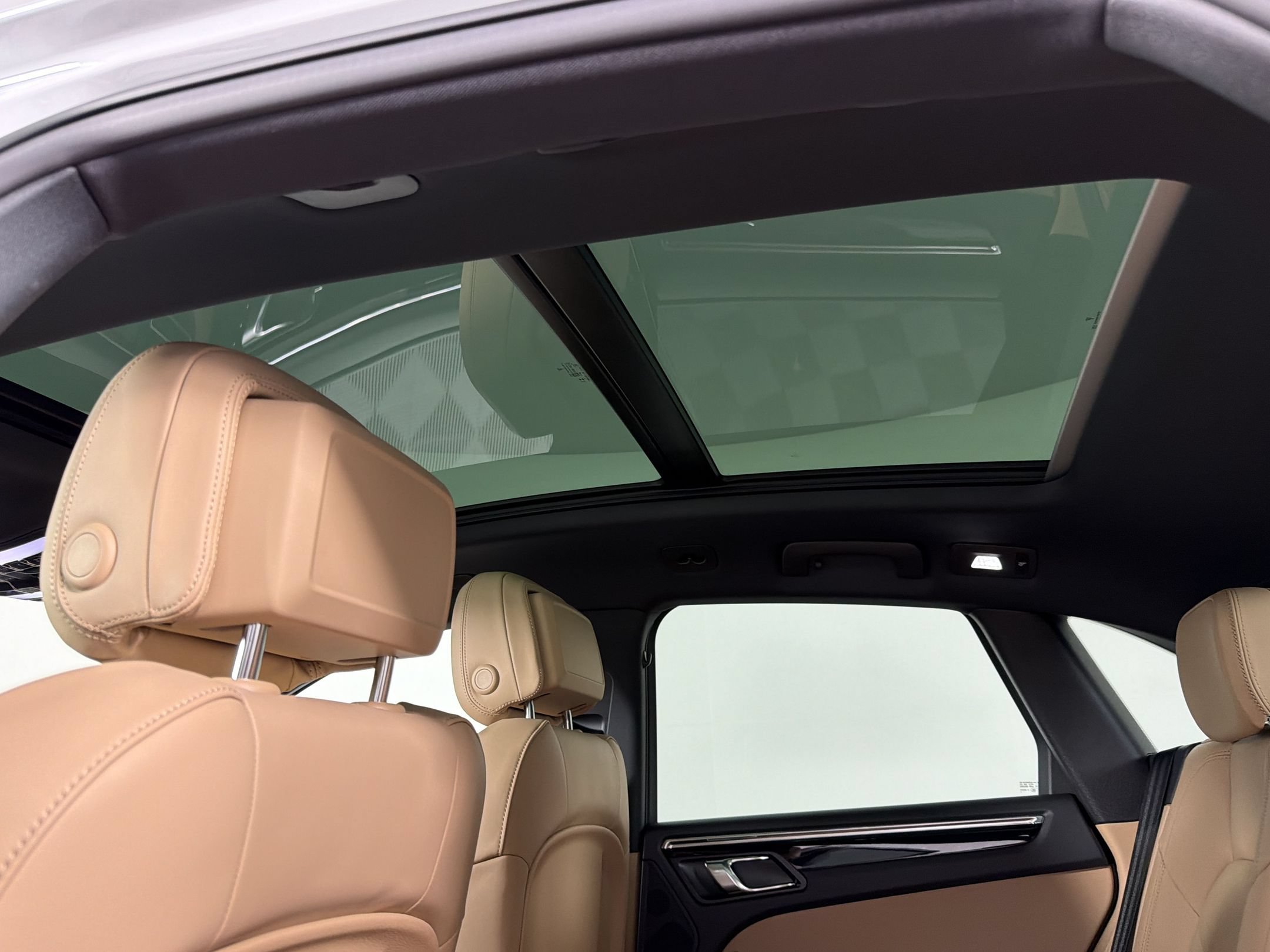 New 2026 Porsche Macan AWD/4WD image 23