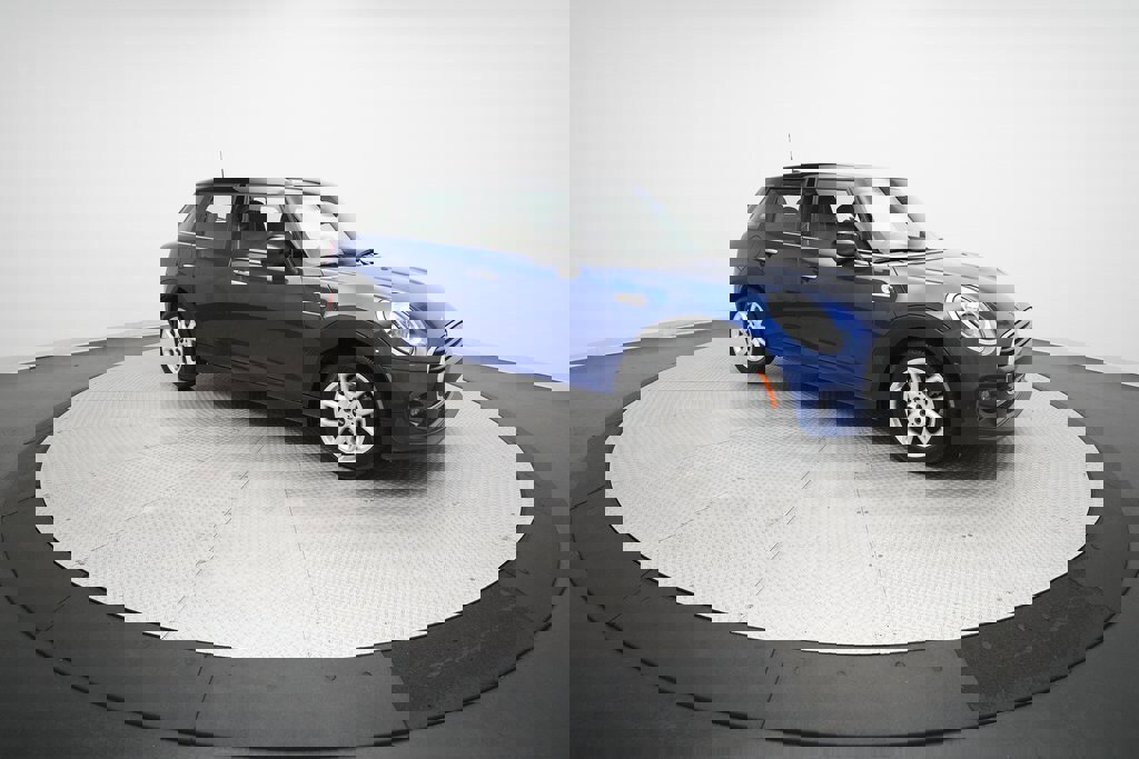 Used 2020 MINI Cooper 4-Door Hardtop image 13