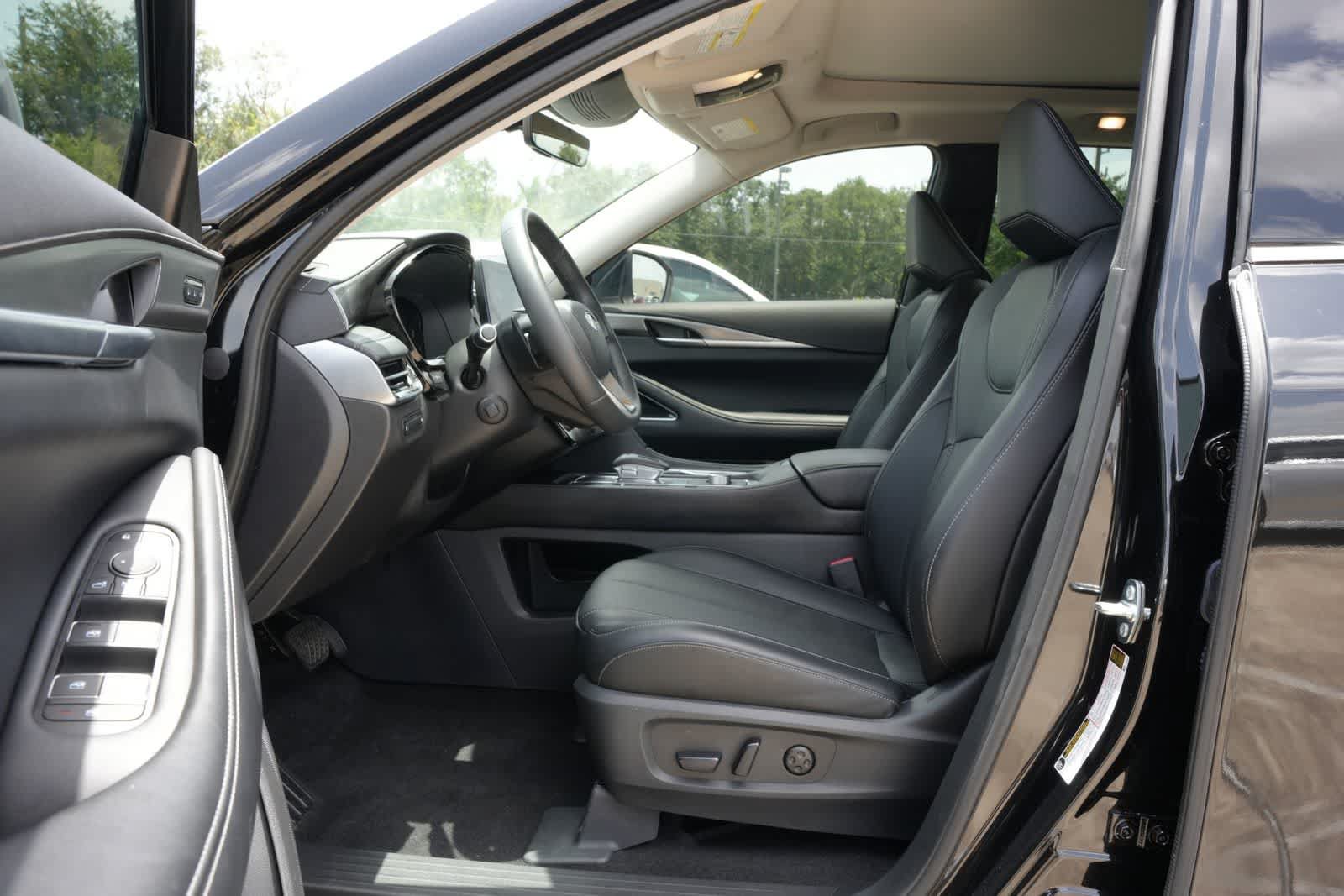Certified 2026 INFINITI QX60 Luxe w/ Cargo Package FWD image 17