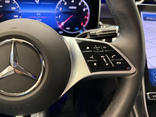 Used 2024 Mercedes-Benz GLC 300 4MATIC image 24