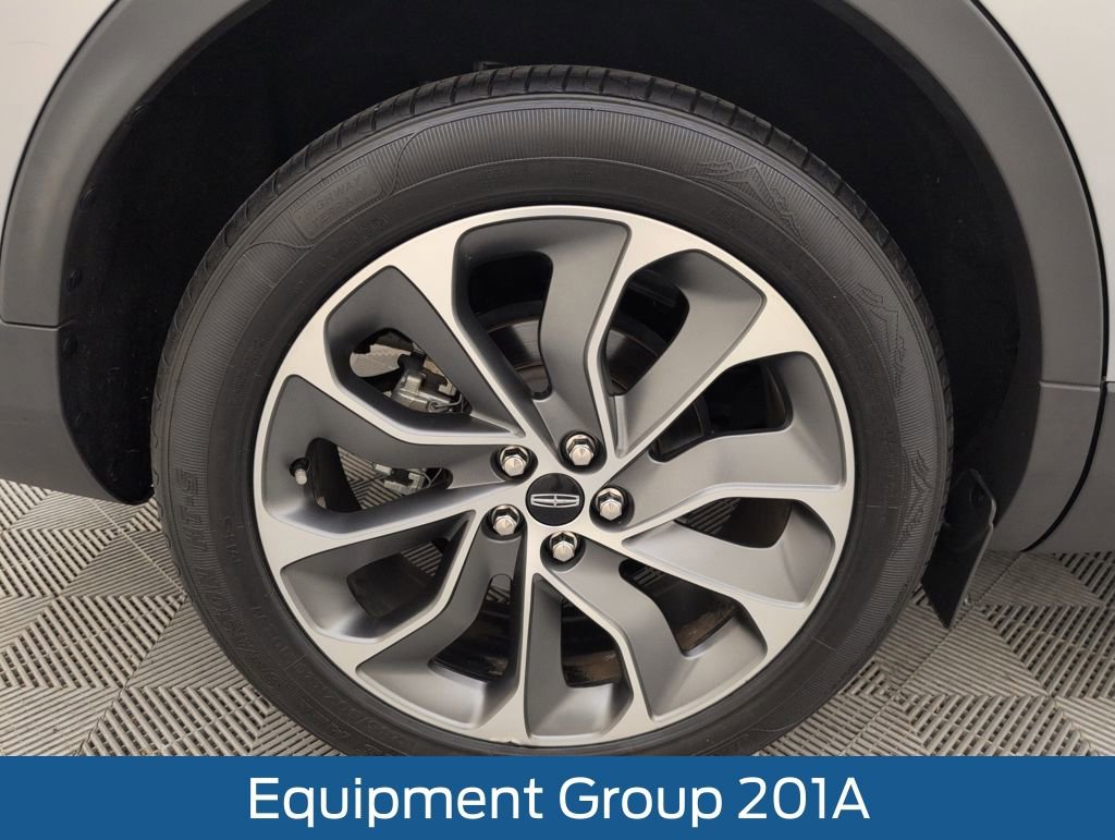 Used 2022 Lincoln Nautilus Reserve w/ Equipment Group 201A image 20