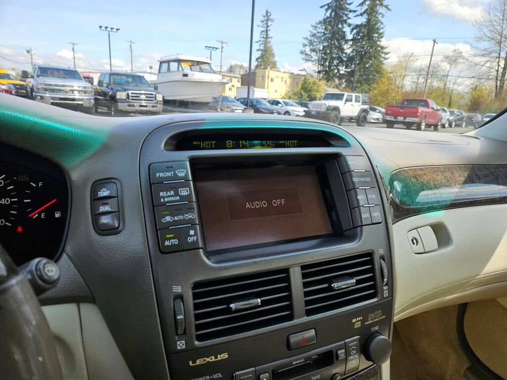 Used 2002 Lexus LS 430 RWD image 19