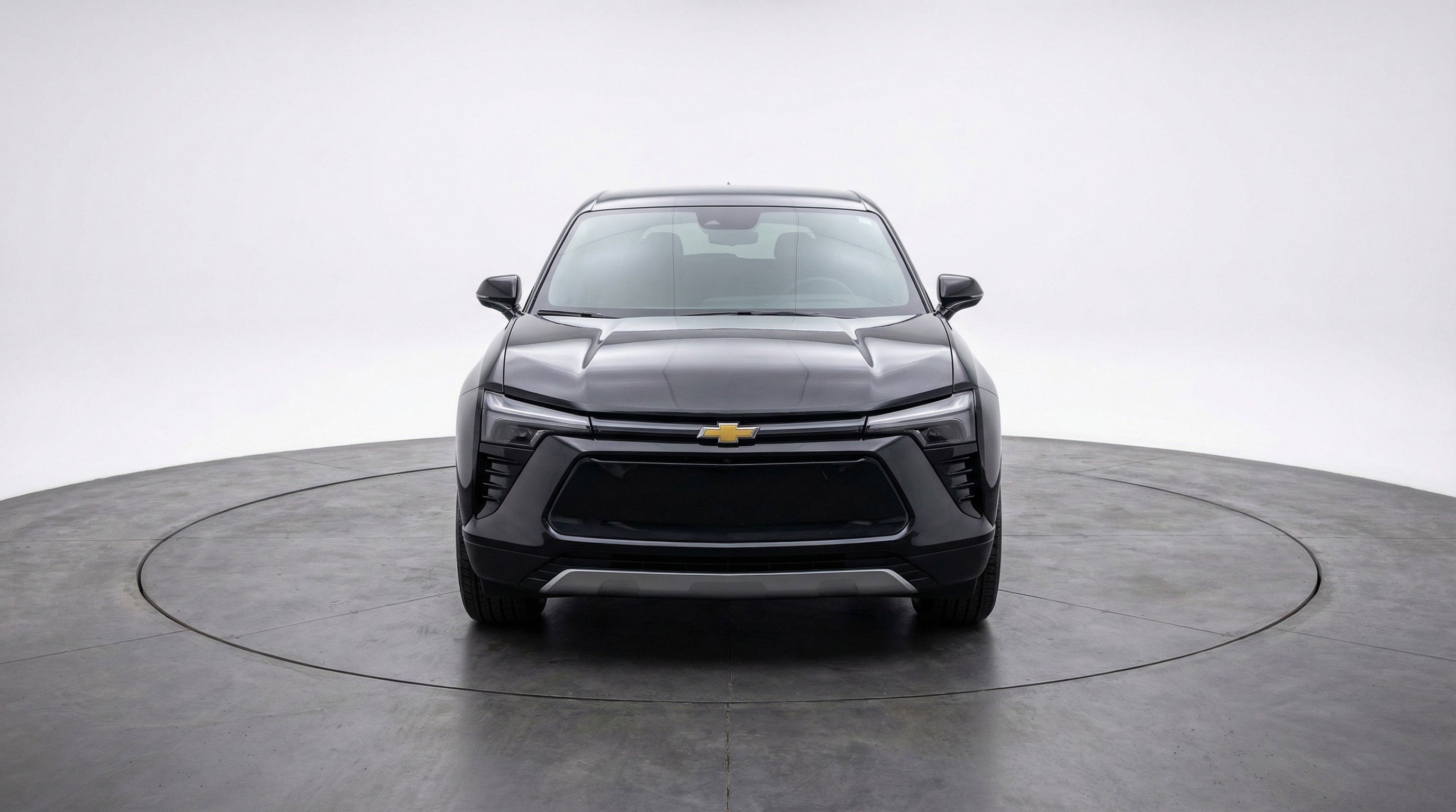 Used 2025 Chevrolet Blazer LT image 2