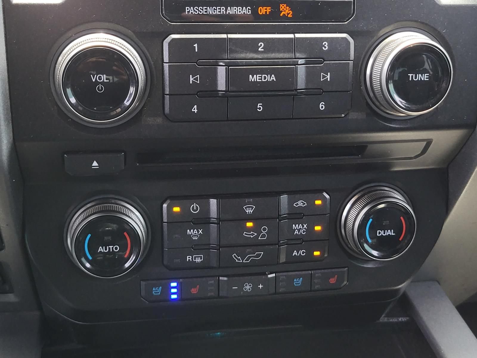 Used 2017 Ford F150 Raptor w/ Equipment Group 802A Luxury AWD/4WD image 20