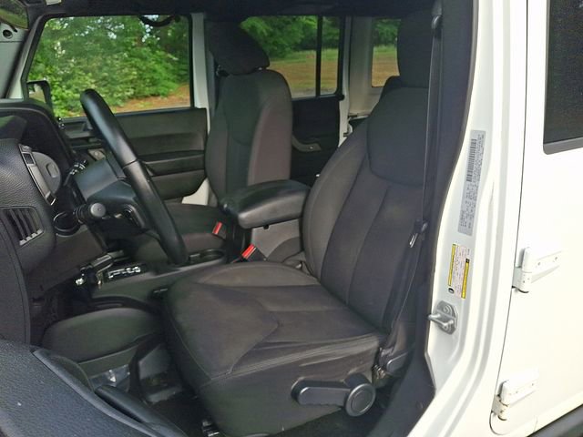 Used 2016 Jeep Wrangler Unlimited Sport AWD/4WD image 13