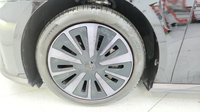 Used 2024 Lucid Air Pure RWD image 84