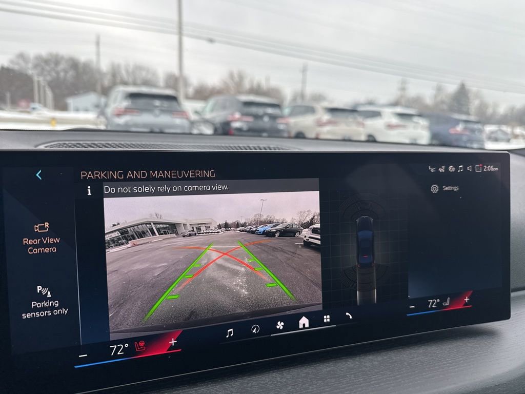 New 2026 BMW 330i xDrive Sedan w/ M Sport Package image 17