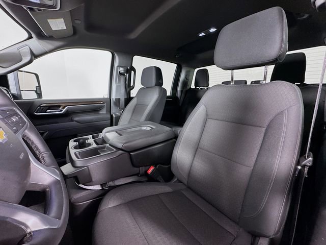 Used 2025 Chevrolet Silverado 2500 LT w/ Convenience Package image 11