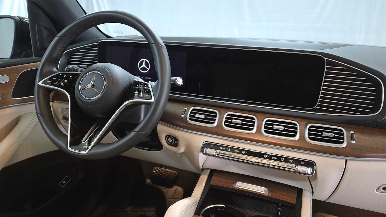 Certified 2026 Mercedes-Benz GLE 350 4MATIC image 11