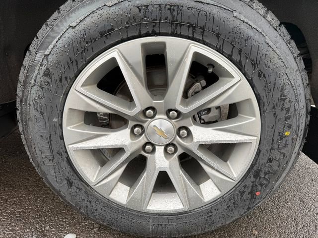 Used 2020 Chevrolet Silverado 1500 High Country w/ Technology Package image 12