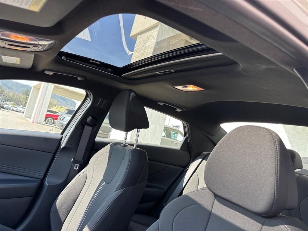 New 2026 Hyundai Elantra SEL Sport image 7
