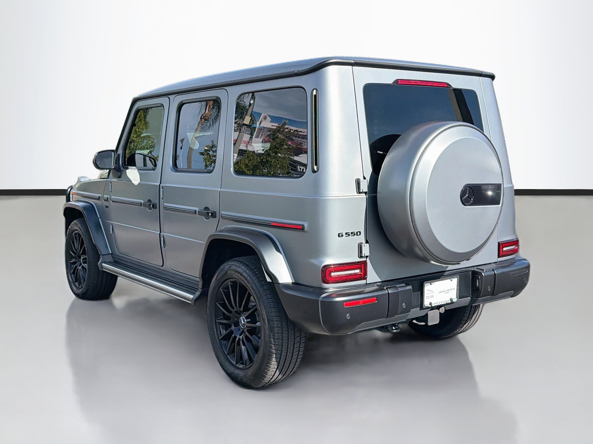 Used 2022 Mercedes-Benz G 550 image 3