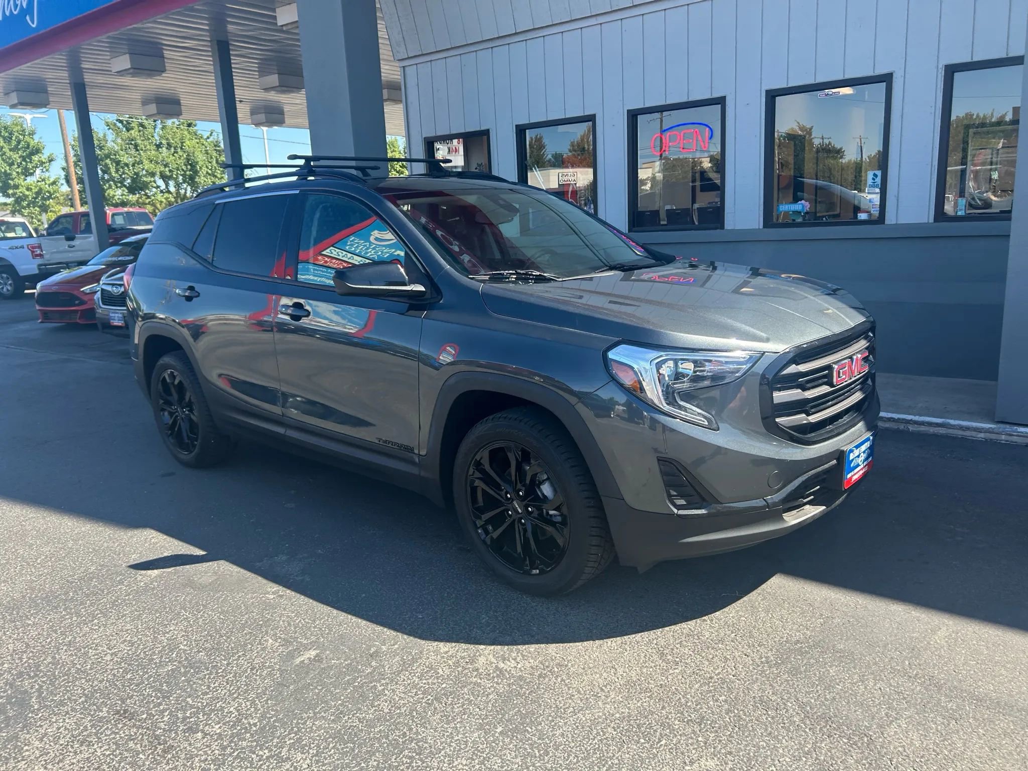 Used 2021 GMC Terrain SLE w/ Driver Convenience Package image 31