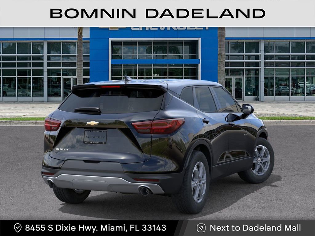 New 2025 Chevrolet Blazer LT image 5