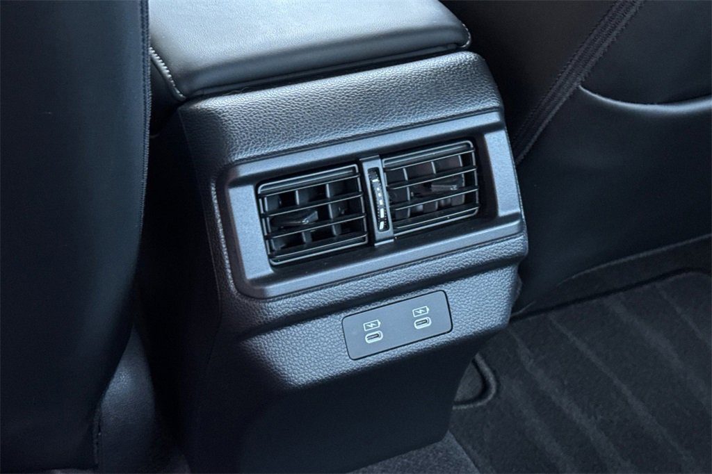 Used 2023 Honda Accord Touring image 14