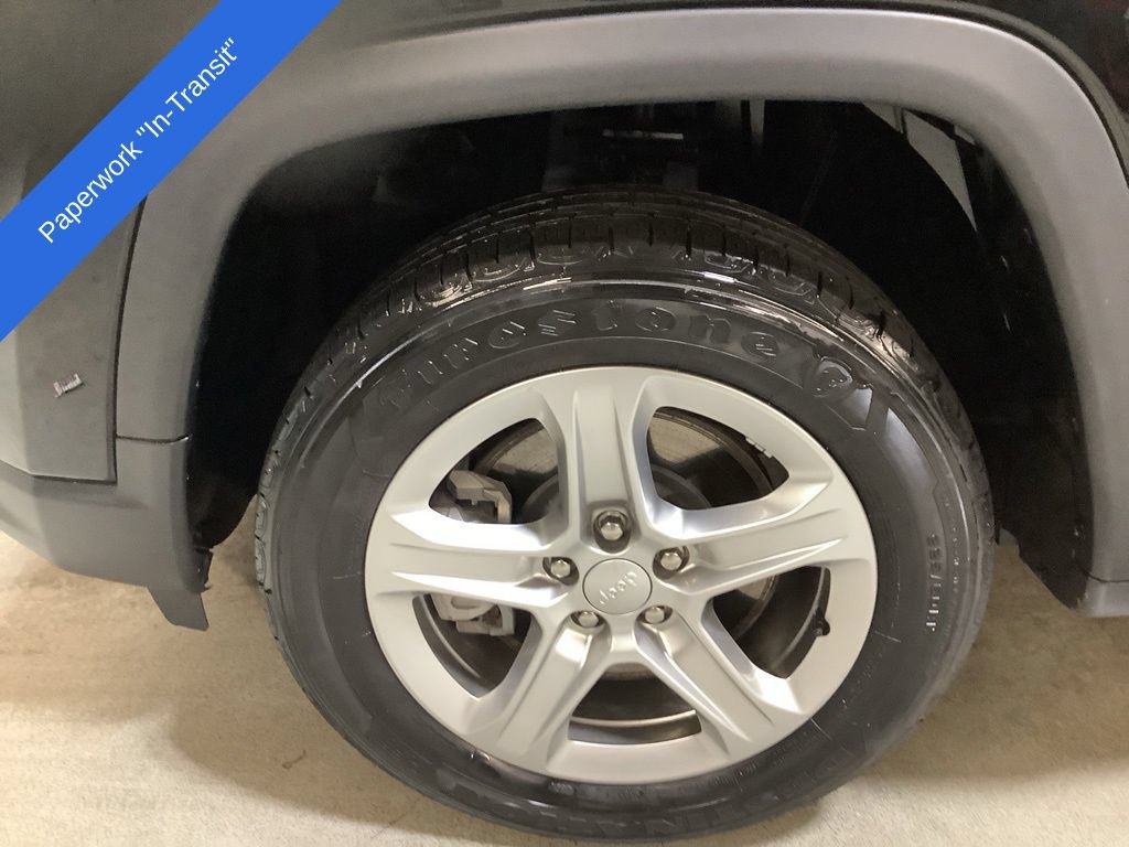 Used 2023 Jeep Compass Latitude w/ Convenience Group AWD/4WD image 9