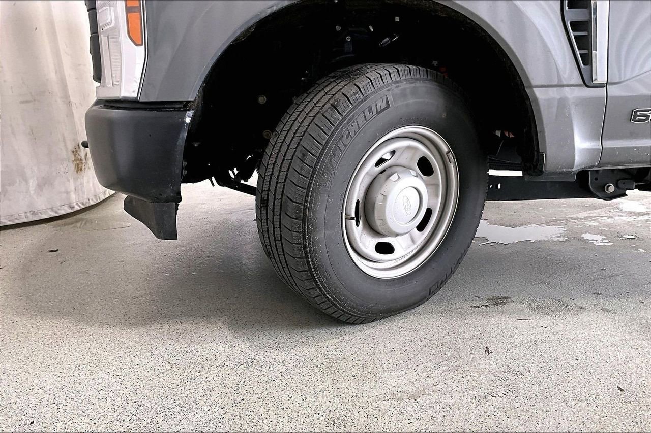 Used 2025 Ford F250 XL RWD image 20