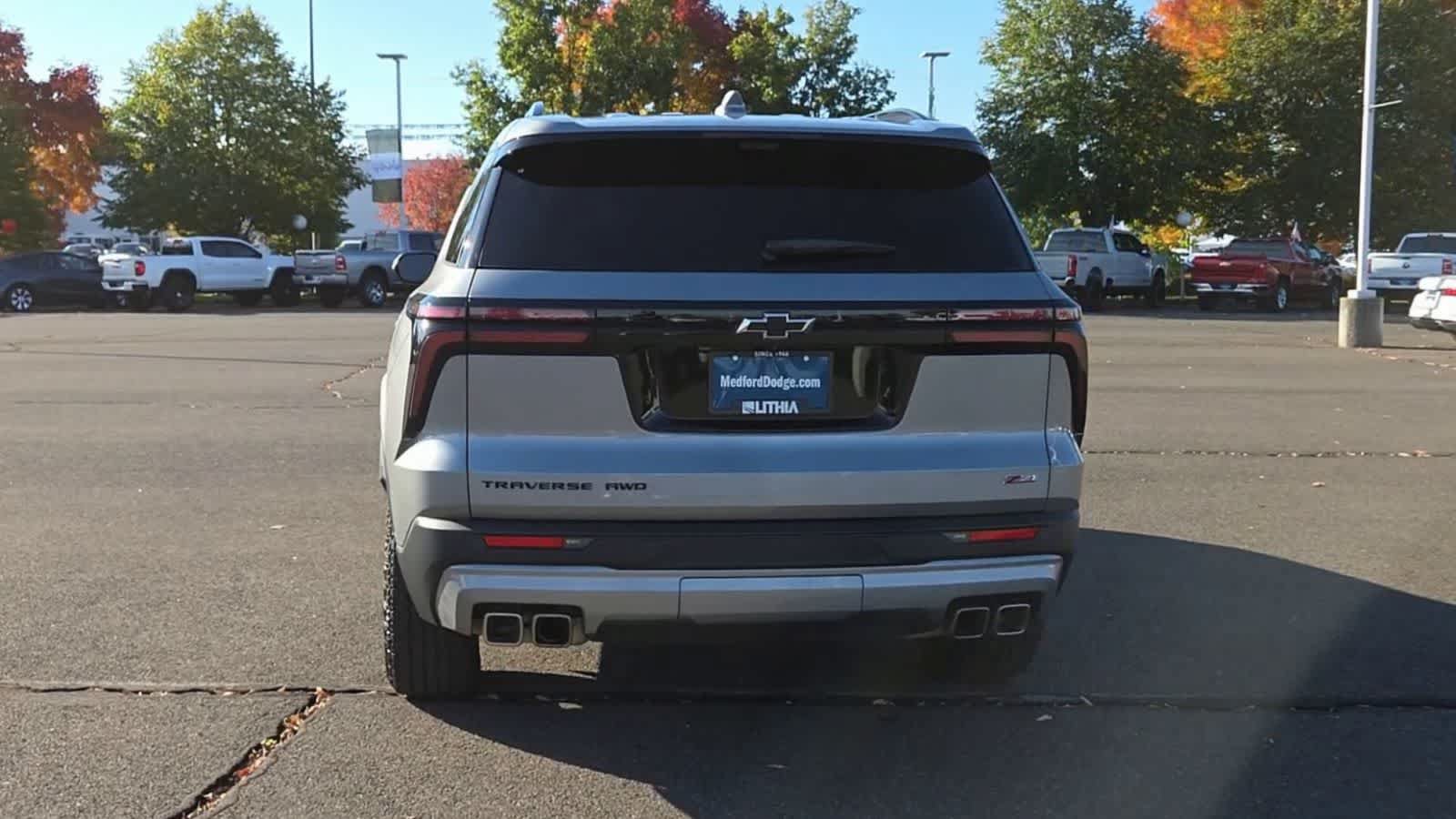 Used 2026 Chevrolet Traverse Z71 w/ Enhanced Driving Package AWD/4WD image 7