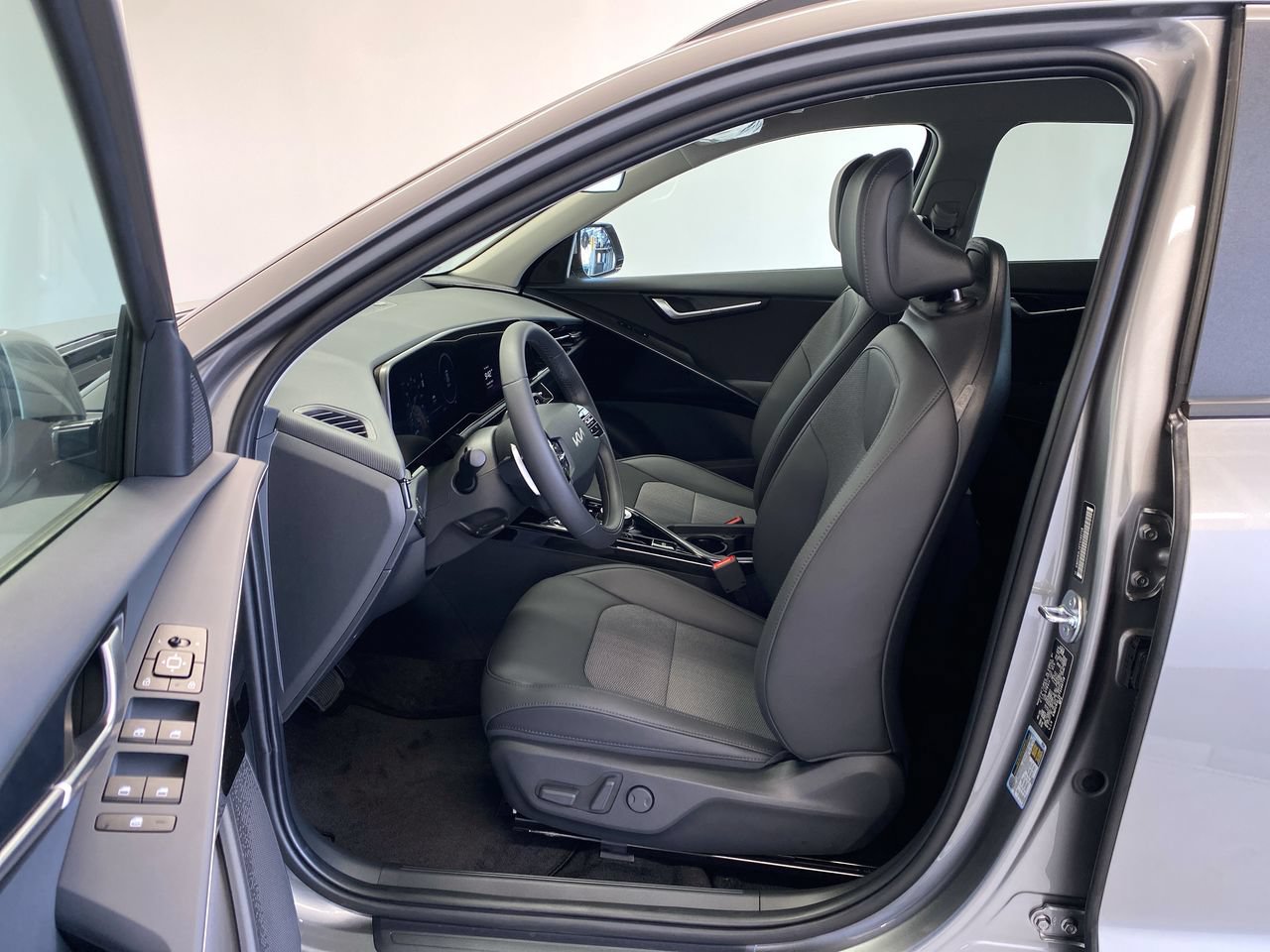 New 2026 Kia Niro Wind FWD image 16