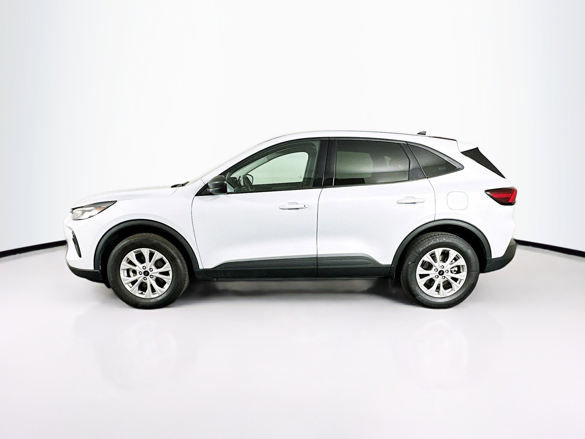 Used 2025 Ford Escape Active AWD/4WD image 4