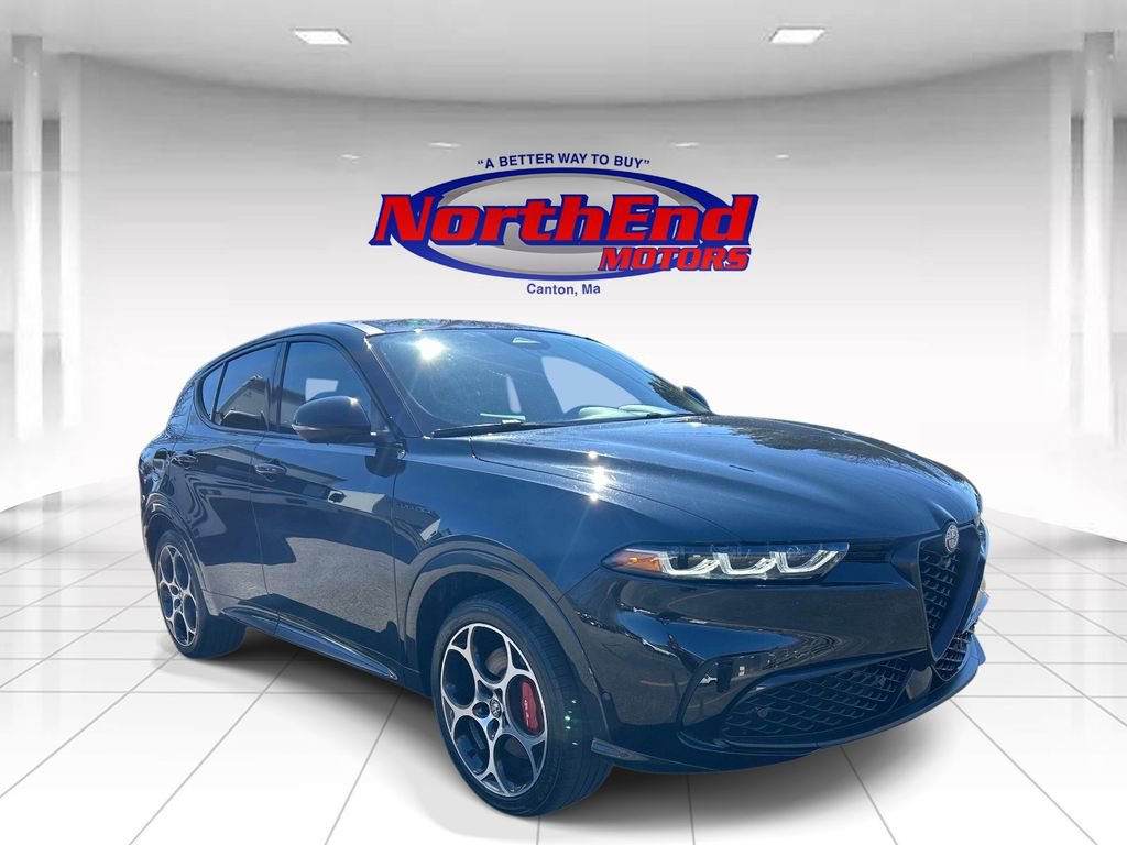 Used 2024 Alfa Romeo Tonale Veloce w/ Active Assist Package image 3