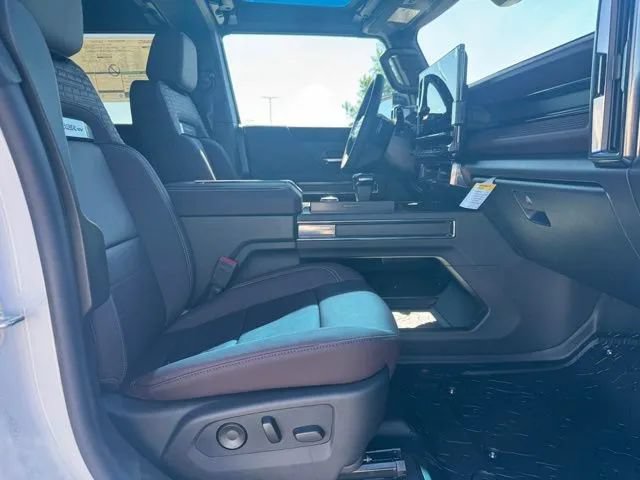New 2026 GMC Hummer EV SUV w/ LPO, Illumination Package AWD/4WD image 14