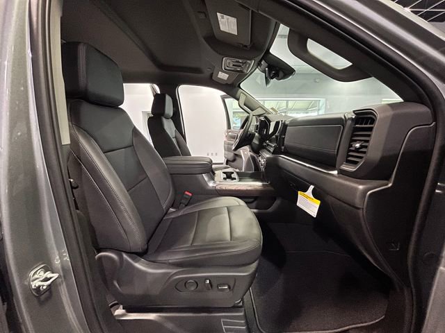 Used 2025 GMC Sierra 2500 SLT w/ SLT Premium Package AWD/4WD image 14