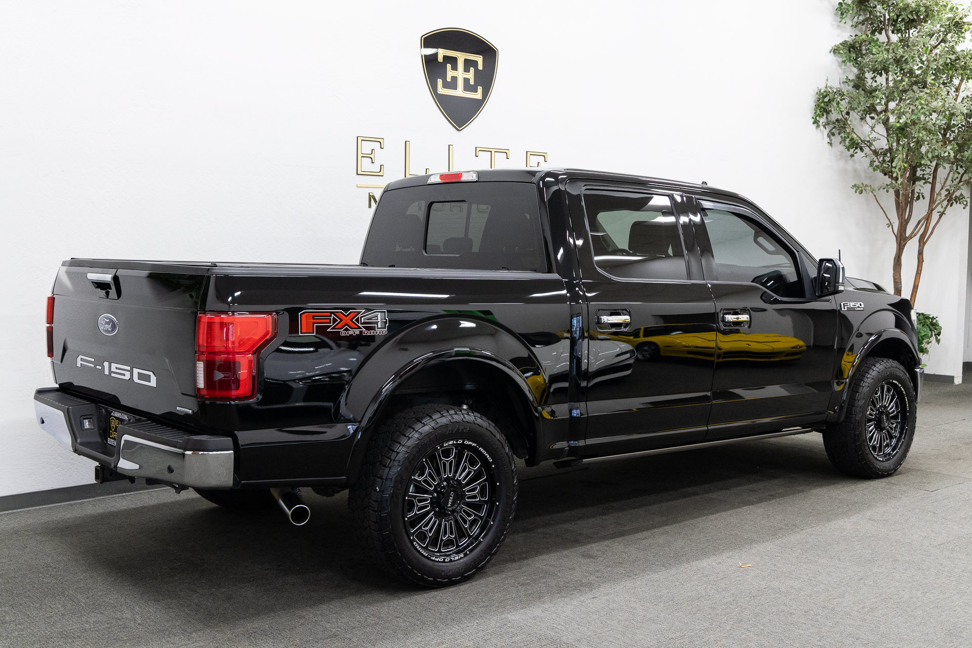 Used 2018 Ford F150 Lariat w/ Equipment Group 502A Luxury AWD/4WD image 11