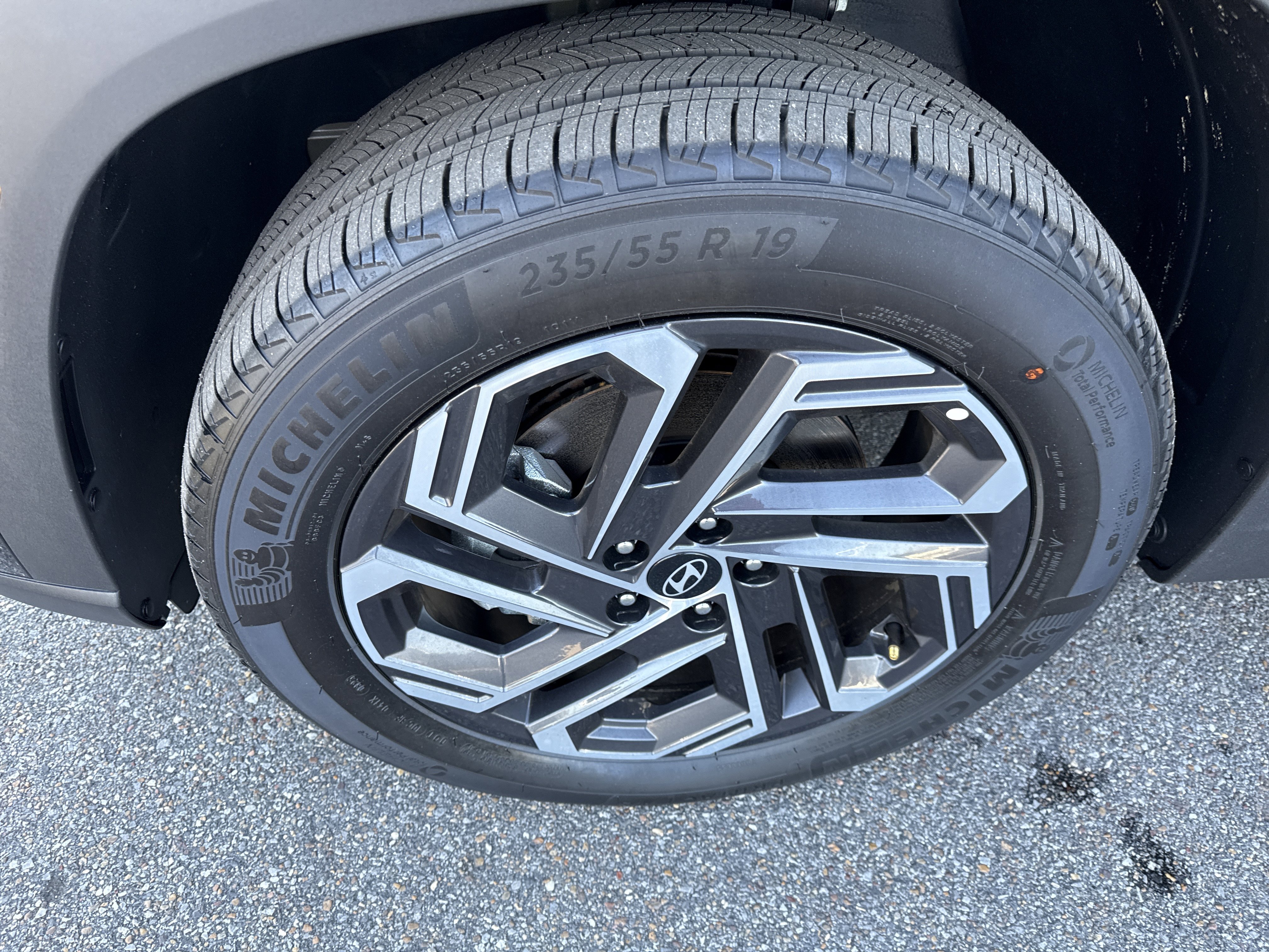 New 2026 Hyundai Tucson Limited w/ Tow & Go Package image 20