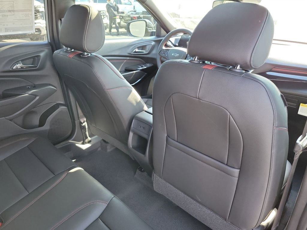 New 2026 Chevrolet Trax RS w/ Sunroof Package image 14