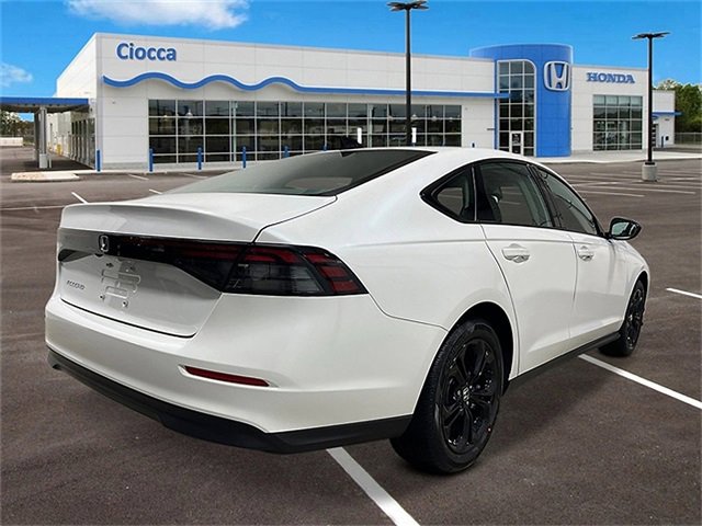 New 2025 Honda Accord SE image 5