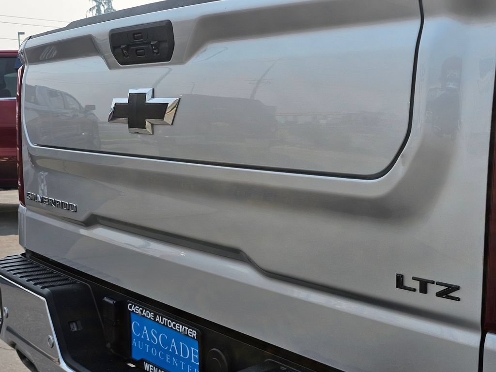 Certified 2021 Chevrolet Silverado 1500 LTZ w/ LTZ Premium Package AWD/4WD image 21