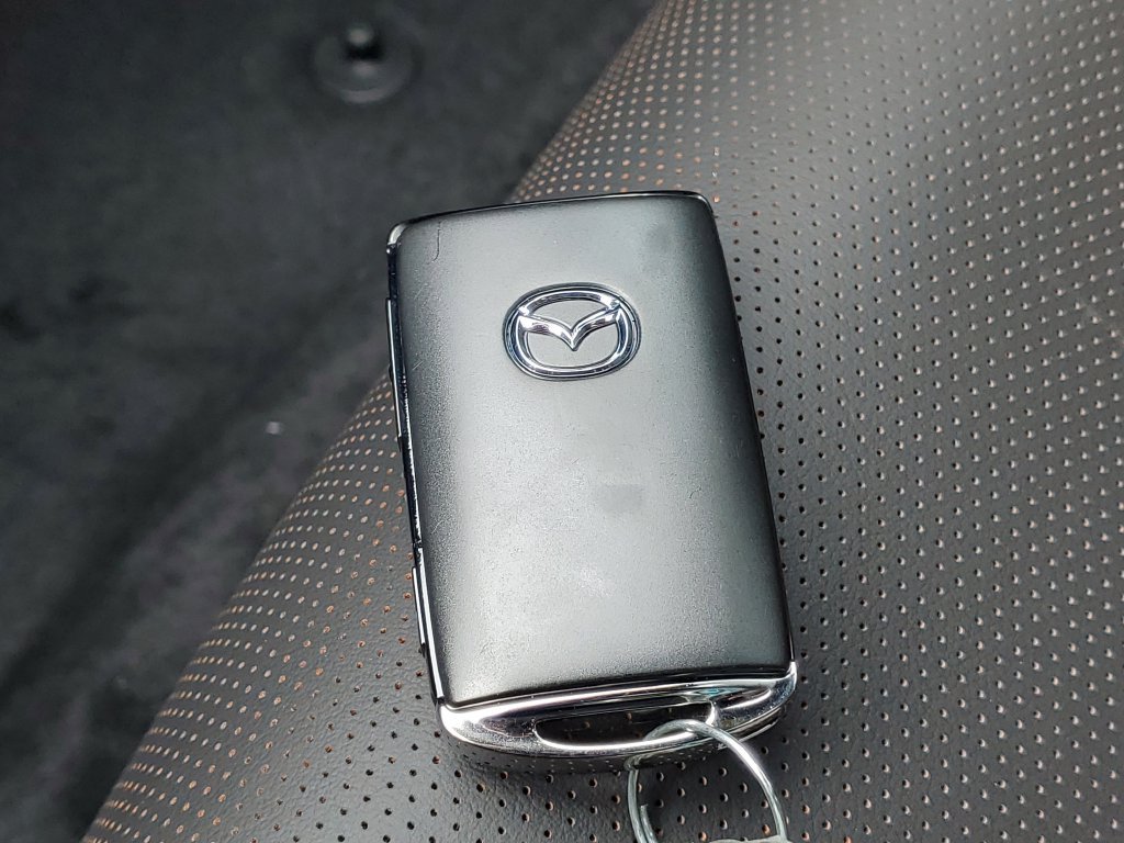 New 2026 MAZDA MAZDA3 2.5 S Hatchback w/ Premium Pkg FWD image 32