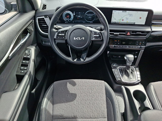 Used 2024 Kia Seltos X-Line AWD/4WD image 11