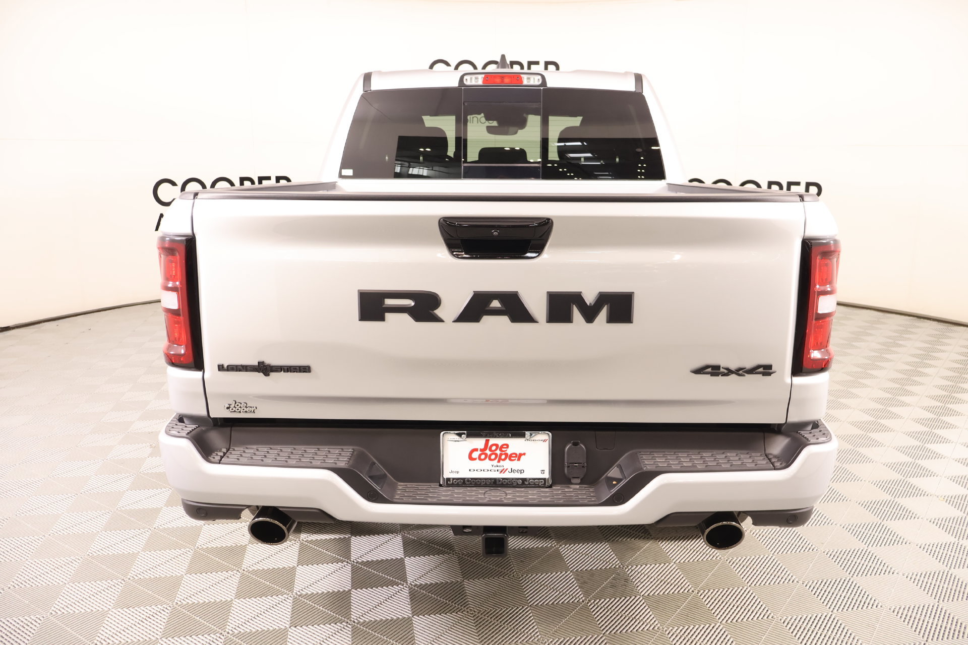 New 2026 RAM 1500 4x4 Crew Cab image 22