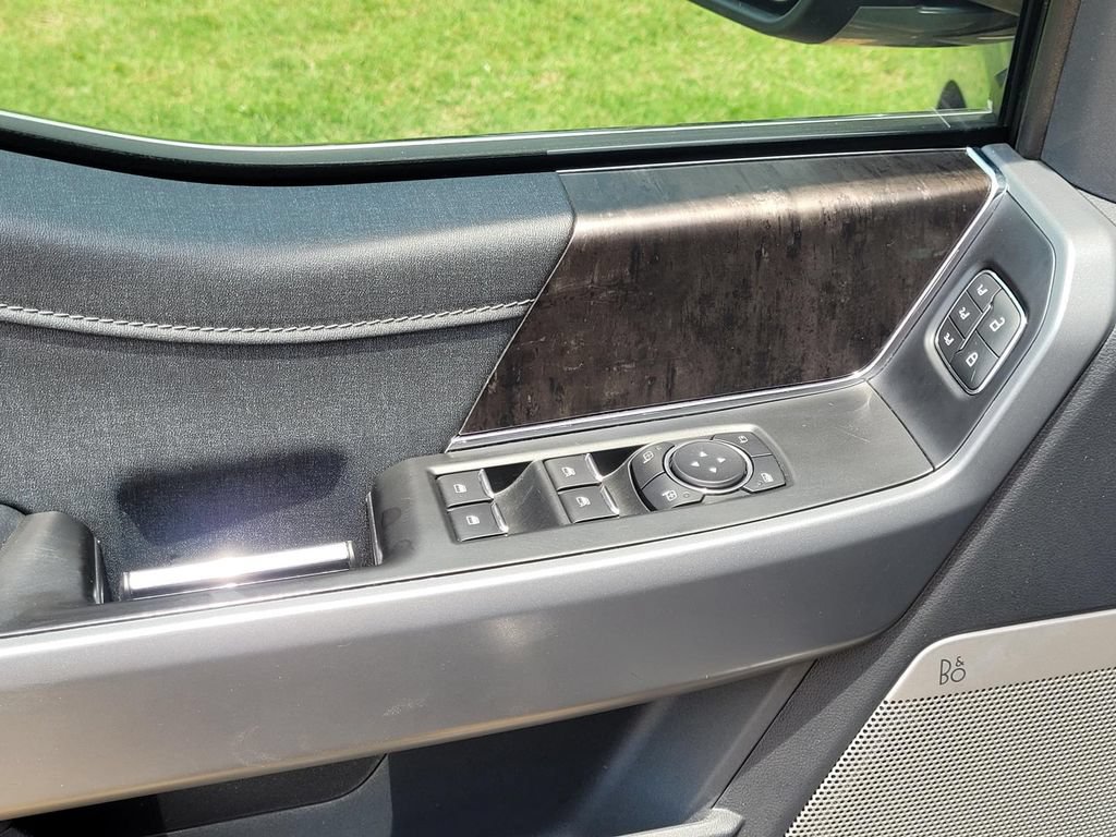 Used 2022 Ford F150 Lariat AWD/4WD image 11