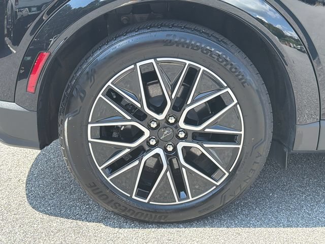 Used 2025 Ford Mustang Mach-E Premium AWD/4WD image 19
