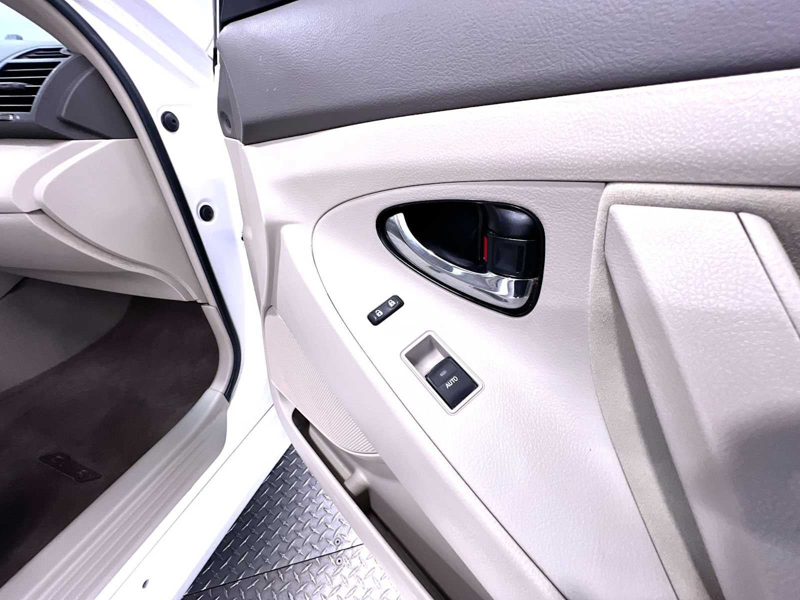 Used 2011 Toyota Camry LE w/ LE Extra-Value Pkg FWD image 33