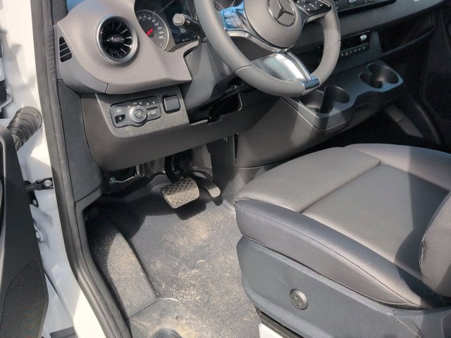 New 2026 Mercedes-Benz Sprinter 2500 image 4