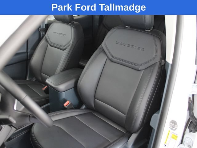 Used 2025 Ford Maverick Lariat w/ Black Appearance Package AWD/4WD image 12
