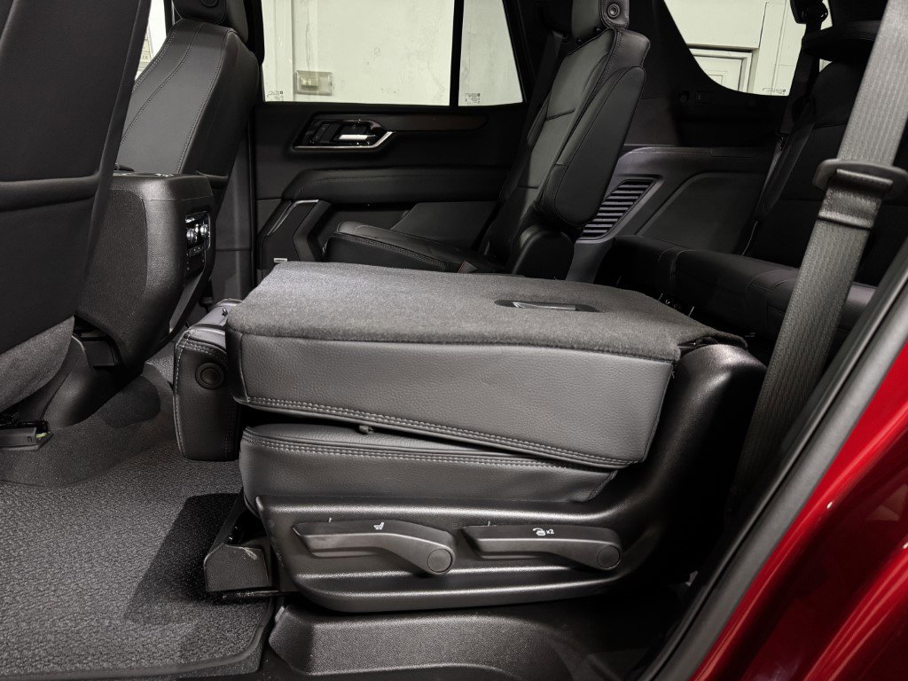 New 2026 GMC Yukon Denali w/ Sun & Power Step Package image 56