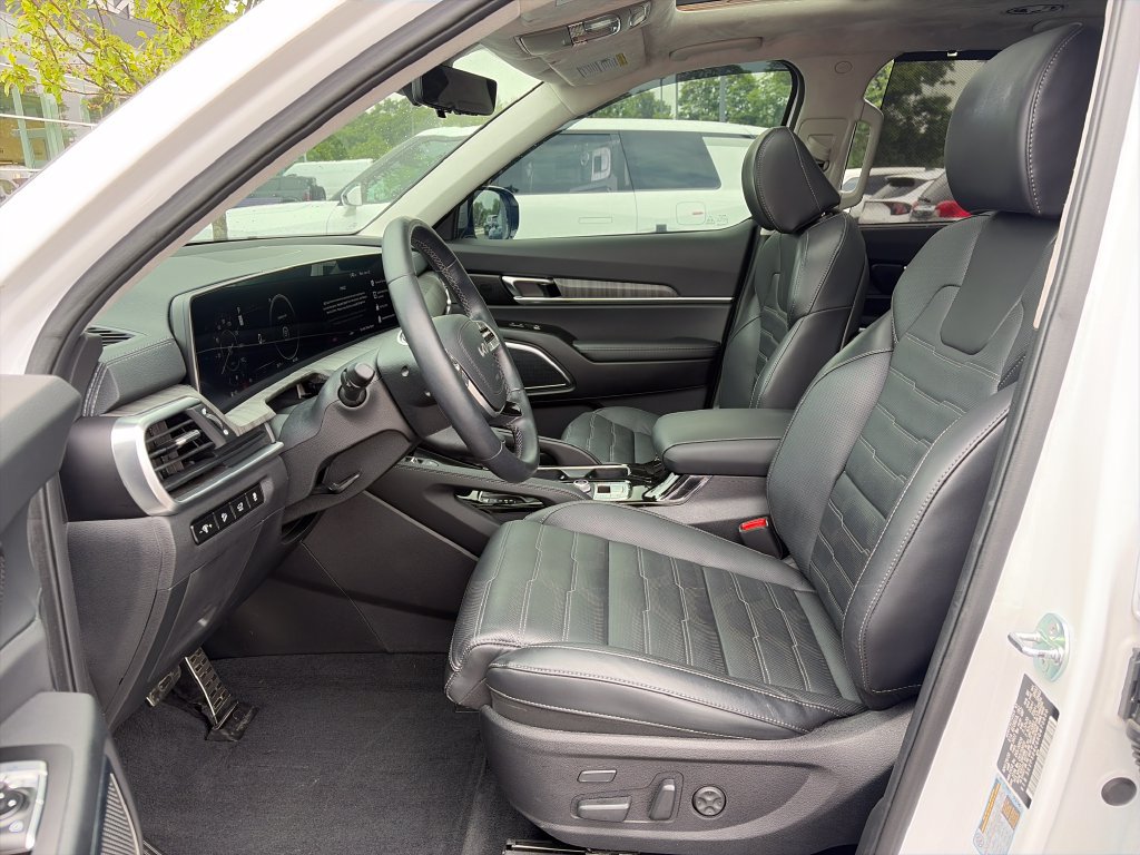 Used 2024 Kia Telluride SX Prestige w/ Towing Package AWD/4WD image 19