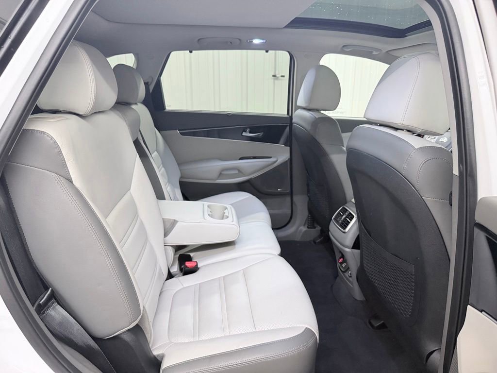 Used 2019 Kia Sorento SX FWD image 37
