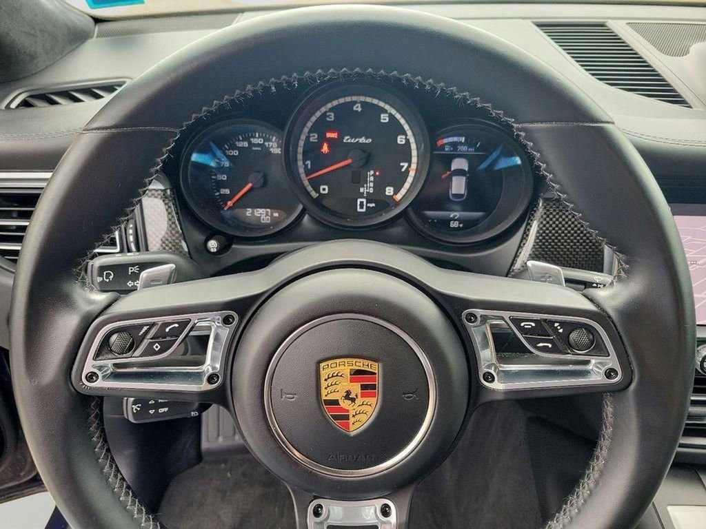 Used 2021 Porsche Macan Turbo image 19