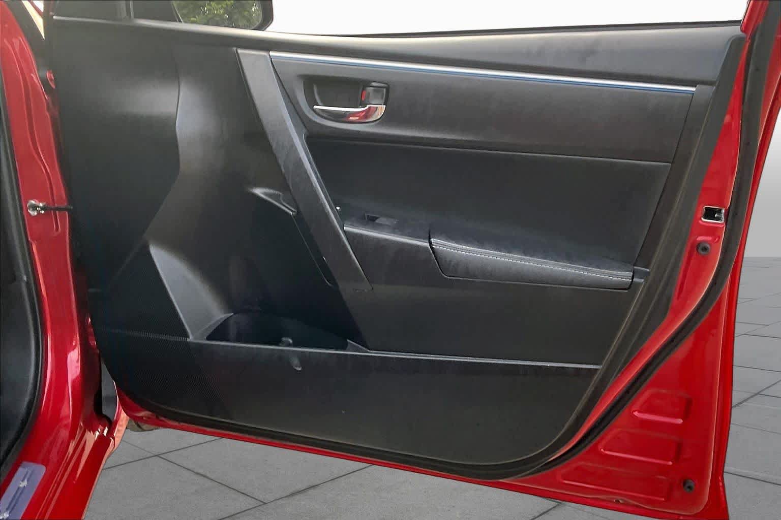 Used 2015 Toyota Corolla S w/ Driver Convenience Package FWD image 22